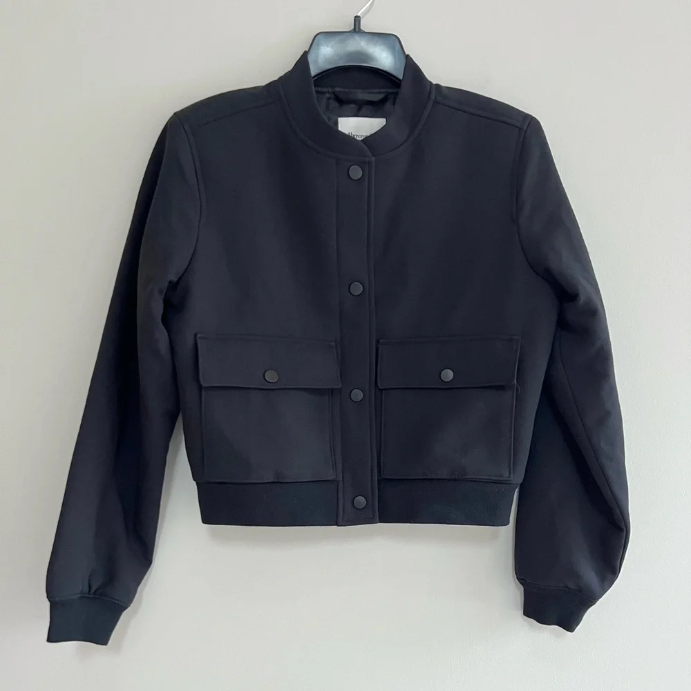 Abercrombie & Fitch Soft Structured Short Lined Bomber Jacket in Black, size XS